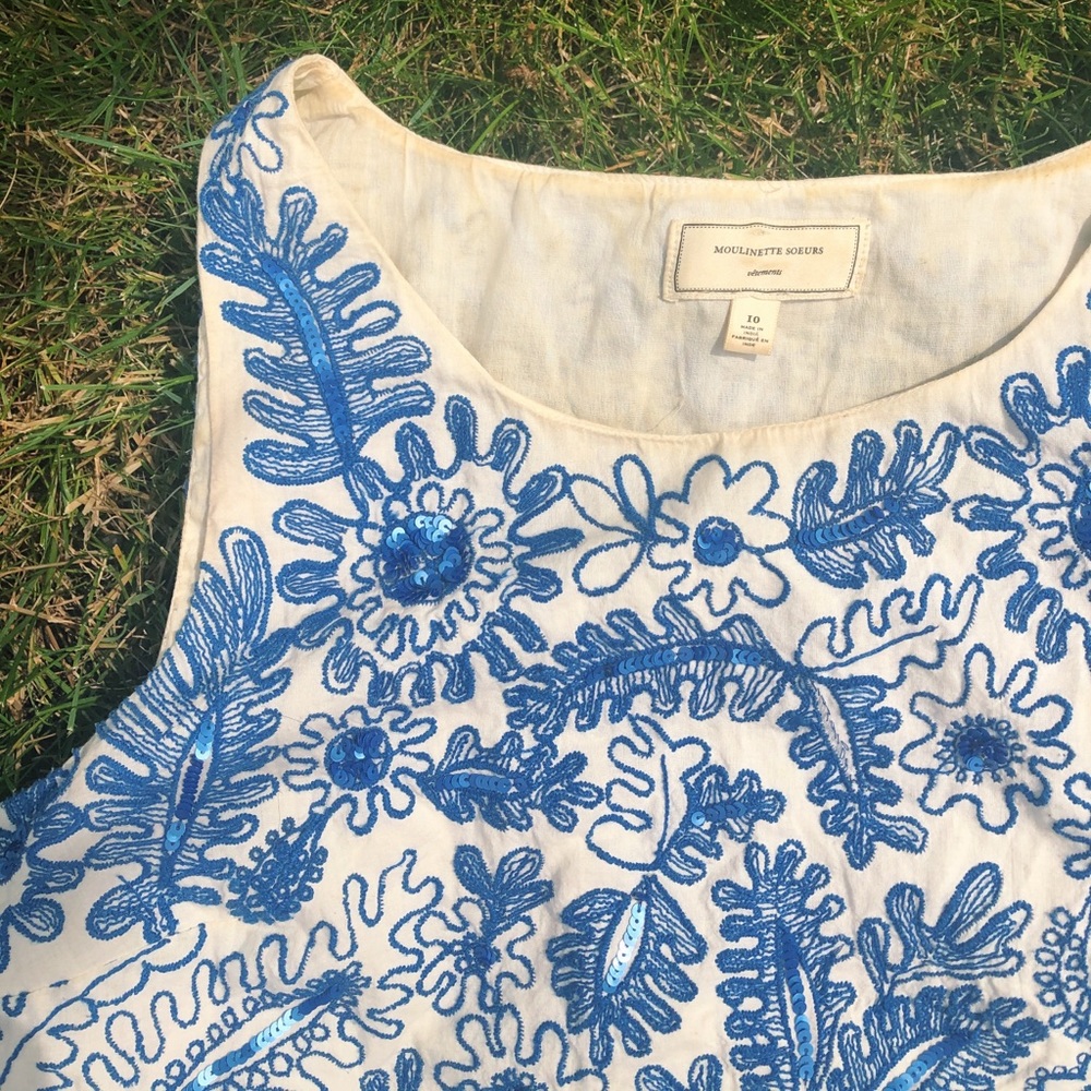 Embroidered Tank - Picture 2 of 3